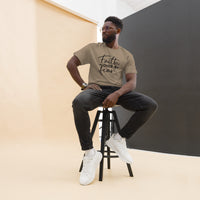 Graphic UNISEX T-Shirt "Faith over Fear"