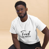 Graphic T-Shirt "Trust The Process"