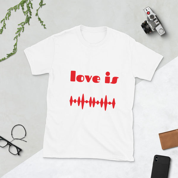 Graphic T-Shirt "LOVE"