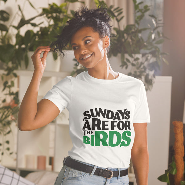 Graphic T-Shirt "SUNDAYS FOR THE BIRDS"