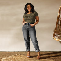 Graphic T-Shirt "Hustle Looks Different" Cropped